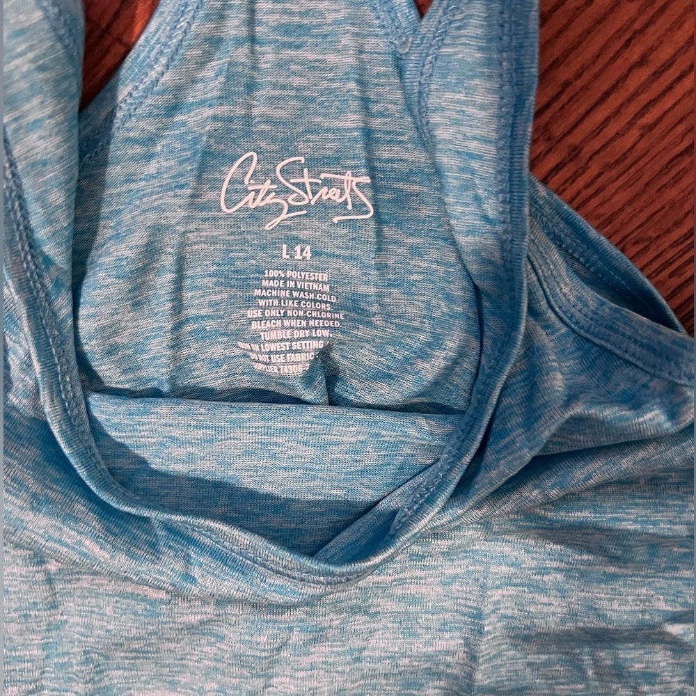 Tank Top​​​​ - Picture 4 of 4